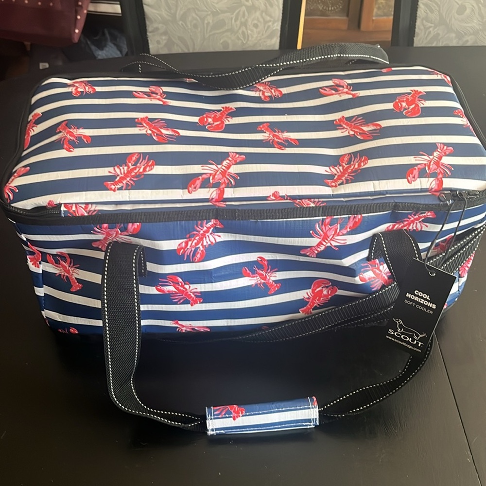 *NWT* Scout Cool Horizons Cooler Bag in 🦞 Catch of the Day print 🦞 - Picture 2 of 4